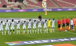 Siyah kol bandıyla tokalaşmadan maça çıktılar, 3-0 İsrail’i yendiler!
