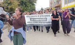 Hozat’ta kadınların öncülüğünde dikkat çeken yürüyüş: Korkmuyoruz, susmuyoruz!