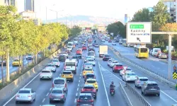 Ders ziliyle birlikte İstanbul’da yollar kilitlendi: Trafik yüzde 53’e çıktı!