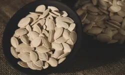 81 kişi hastanelik oldu! Salmonella alarmı: Kabak çekirdekleri raflardan toplatılıyor!
