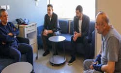Özgür Özel, yaralanan Melih Meriç’i hastanede ziyaret etti