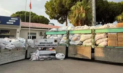 Mersin’de 50 milyon liralık kaçakçılık baskını! Depolardan binlerce ürün çıktı