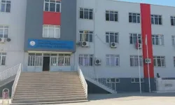 Birinci sınıf öğrencisinin çantasından silah çıktı!