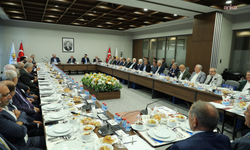 AKP’de 25 yıllık buluşma! Elitaş, eski milletvekilleriyle aynı masada buluştu