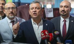 Özgür Özel, Yunusemre’de ilçe başkanlığı ön seçimi için oy kullandı!