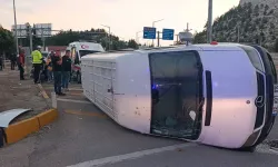 Burdur’da tarım işçilerini taşıyan minibüsler çarpıştı: 10 kadın yaralandı!