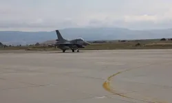 Türk jetlerinden Akdeniz’de dikkat çeken eğitim uçuşu!