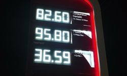 Akaryakıt zamları vatandaşın cebini vurdu: 'Benzine zam çok, maaşa zam yok'