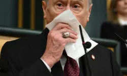 Bahçeli’nin yüzüğündeki yazı görüntülendi