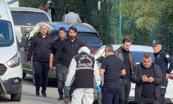 'Poşeti açar açmaz kızımın arkadaşını bıçaklamış!' Okulda kızı okuyan veli bıçaklı saldırının detaylarını anlattı