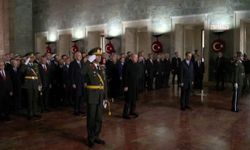 Devlet erkanı Anıtkabir'i ziyaret etti