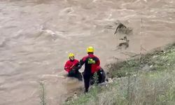 Kocaeli'de sel felaketi: Sürüklenen araçtaki ikinci kişinin de cansız bedeni bulundu