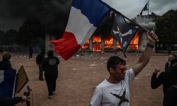 Fransa'da protestolar: Başbakan'dan sokağa çıkma yasağı talimatı!