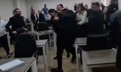 Meclis toplantısında kavga çıktı