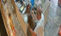 İzmir'de kan donduran görüntü: Çocuğunun gözü önünde eşini darp edip boğmaya çalıştı!
