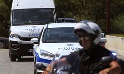 Dövüp topuklarını kestiler! Güney Kıbrıs'ta Türk gence saldırı
