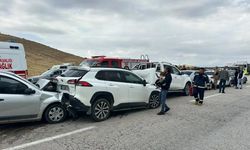 AKP'ye geçen başkanın konvoyunda kaza!