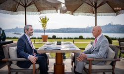 ABD’nin Ankara Büyükelçisi Tom Barrack, Suriye Dışişleri Bakanı Şeybani ile görüştü