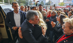 Özgür Özel, Bakırköy Belediye Başkanı Ayşegül Ovalıoğlu’nu ziyaret etti