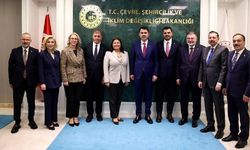 Bakan Kurum ve Uraloğlu, AKP'ye geçen Cemil Tugay ile görüştü
