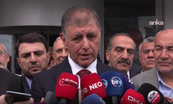 AKP’ye geçen Cemil Tugay İzmirlilerin tepkilerine yanıt verdi