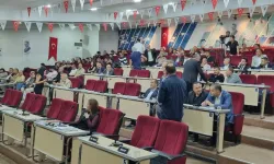 Çiğli Belediye Meclisi yeterli çoğunluk sağlanamadığı için yapılamadı