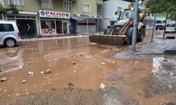 Diyarbakır’da sağanak taşkına yol açtı: İlçe merkezinde ulaşım aksadı