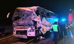 Edirne’de tur otobüsü TIR’a çarptı: 10 turist yaralandı!
