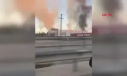 Bursa’da mobilya fabrikasında yangın: Çatı çöktü, bazı bölümler kullanılamaz hale geldi!