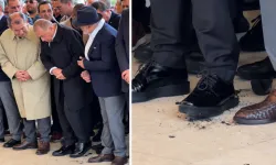 Cenaze namazında Fatih Terim’in ayakkabı talihsizliği: Dursun Özbek’e dönüp söylediği söz dikkat çekti!