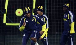 Fenerbahçe'de Kuyt dönemi: İşte sahaya çıkacak ilk 11! Mason Greenwood sürprizi