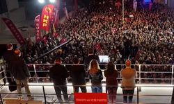 Özgür Özel'den Halk TV önünde eylem