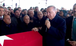 Erdoğan, Gültekin’in cenazesinde tabutuna omuz verdi!