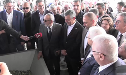 Özgür Özel’den Burhaniye’de zeytinyağı fabrikasına ziyaret