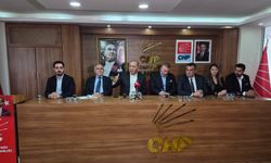 Gürsel Tekin’den siyasi transfer tepkisi: Kazanılmış kaleler teker teker el değiştiriyor!