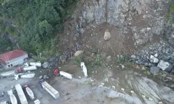 Hopa’daki heyelan sonrası uzmanlardan uyarı: Riskli bölgelerde önlem çağrısı!