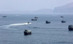 Hürmüz Boğazı’nda petrol tankeri mayına çarptı!