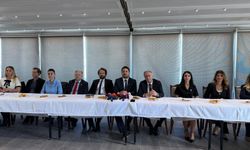 İzmir Barosu’nda yeni dönem: Serhat Sökmen görevi Sefa Yılmaz’dan devraldı
