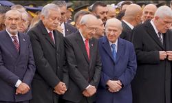 Kılıçdaroğlu ve Bahçeli bür süre sohbet etti