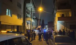 Boşaltılan binanın balkonu çöktü: Sokak trafiğe kapatıldı!