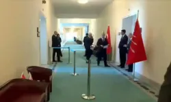 YENİ Partili Murat Emir odasının önüne şerit çektirdi!