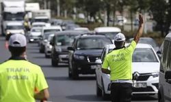 Araç sahiplerine bagaj uyarısı: Kontroller sıkılaştı, eksik ekipmana ceza gündemde!