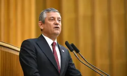 YENİ Parti lideri Özel'den ev hapsindeki gazetecilere dayanışma telefonu