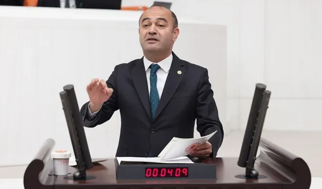 CHP'li Özgür Karabat’tan ‘casusluk’ iddianamesine İçişleri Bakanlığı’nın resmi belgesiyle yanıt