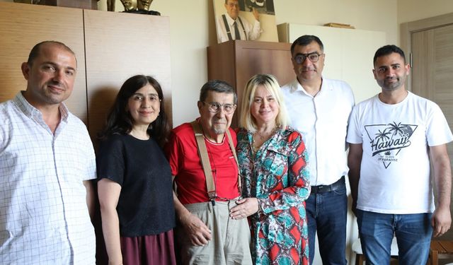 Şehir Tiyatroları’ndan Usta Sanatçı Zihni Göktay’a ziyaret