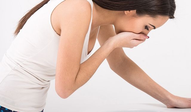 Gıda zehirlenmesi vakaları arttı! Uzman isim uyardı; aman bunlara dikkat