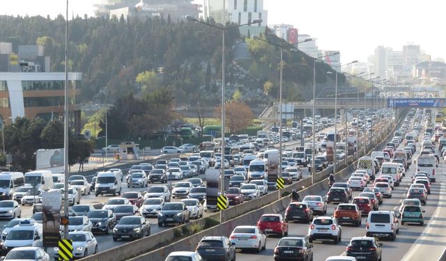 Milyonlarca araç sahibini ilgilendiriyor! Trafik sigortasında yeni dönem...