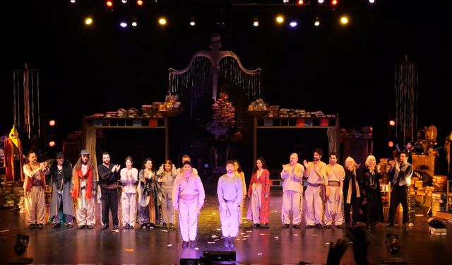 Eşeğin Gölgesi'nden muhteşem gala!