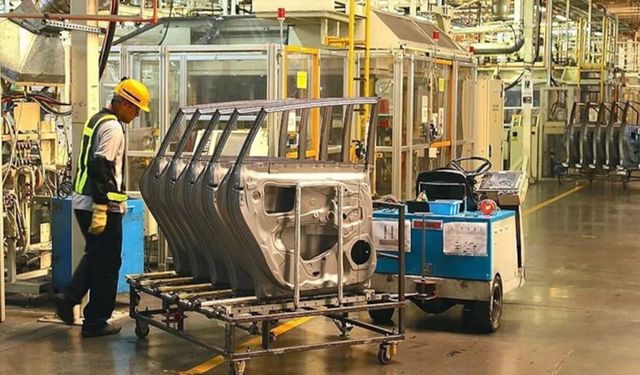 Sanayi üretimi yüzde 2,5 arttı!