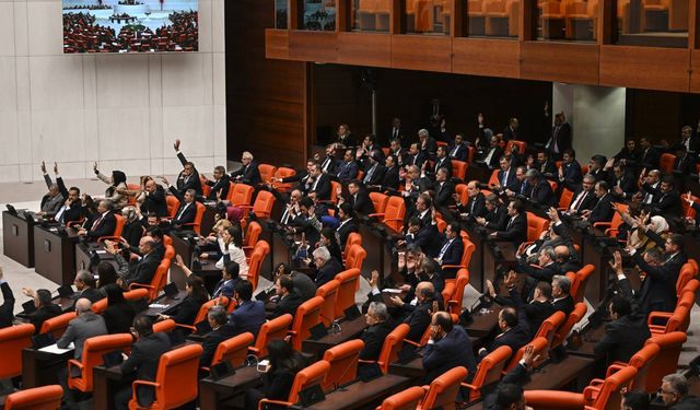 Bakan Tekin ile DEM Partili vekil arasında ilginç diyalog